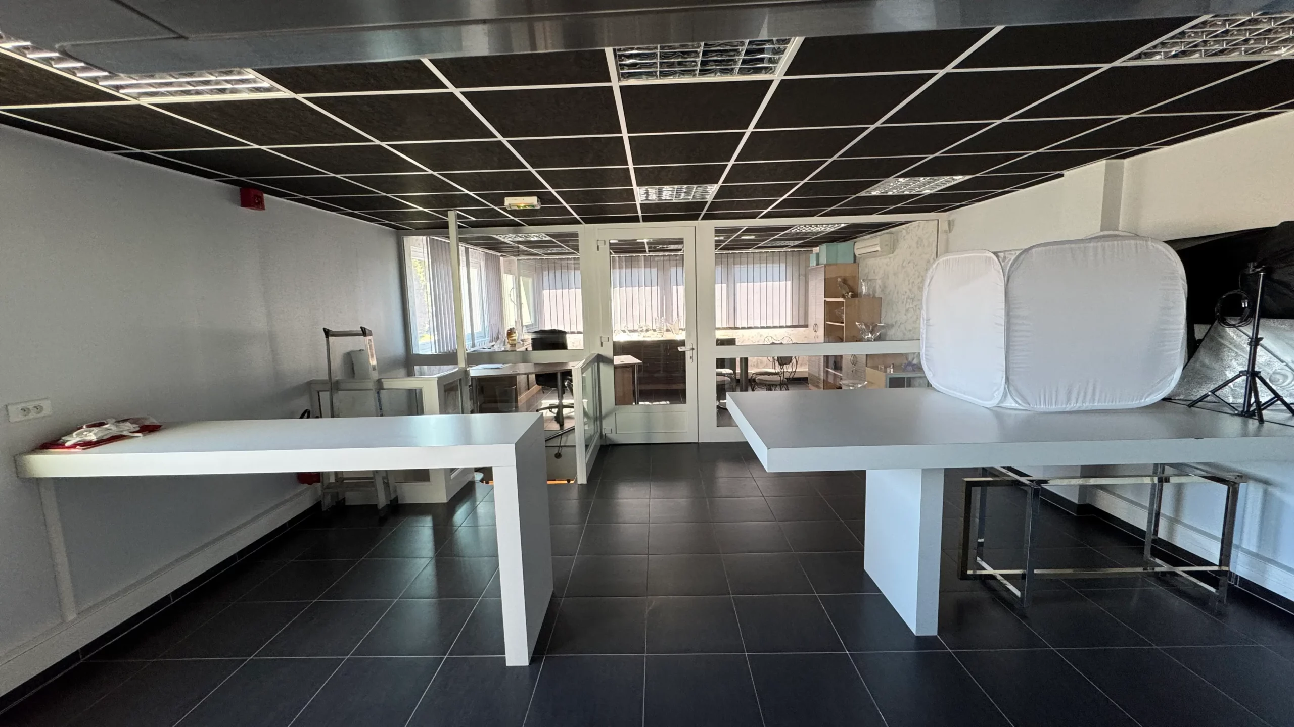 Nettoyage et désinfection des bureaux et des sols